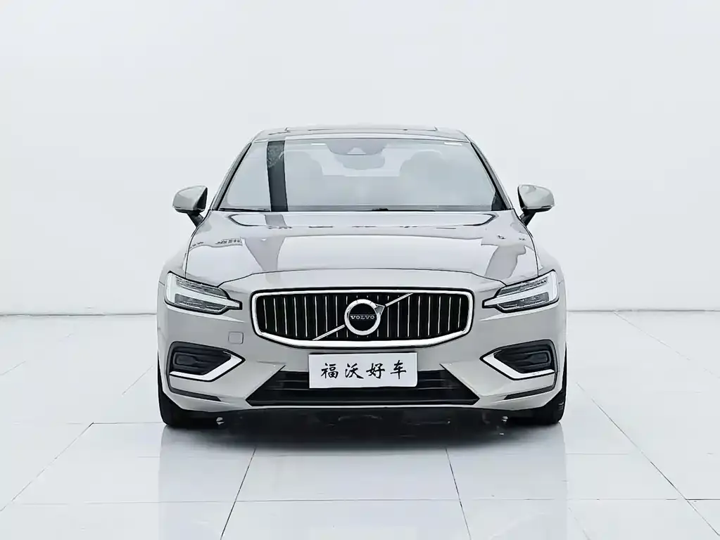 Volvo S60 — фото 8