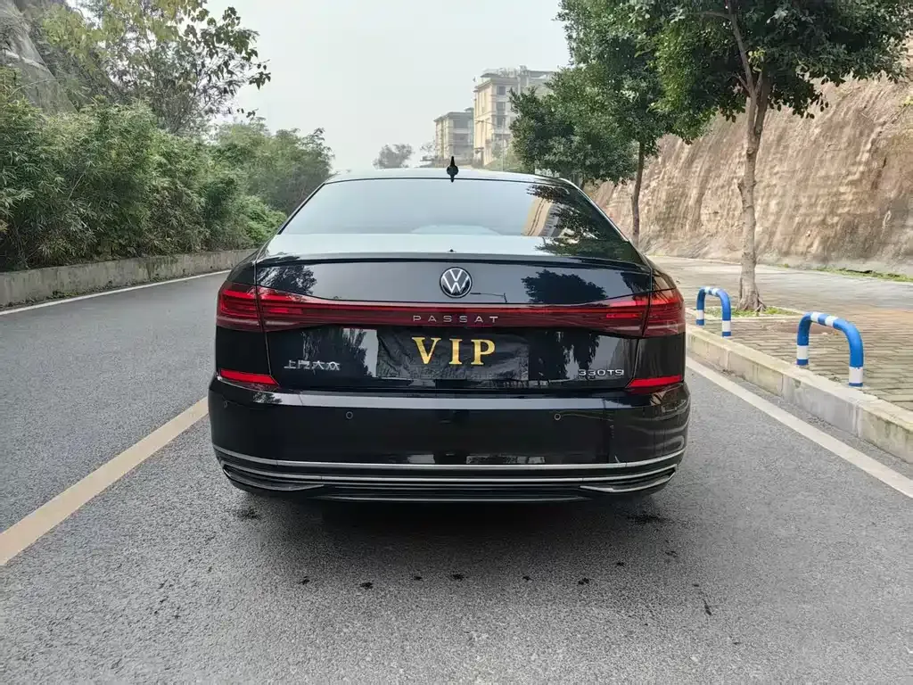 Volkswagen Passat — фото 3