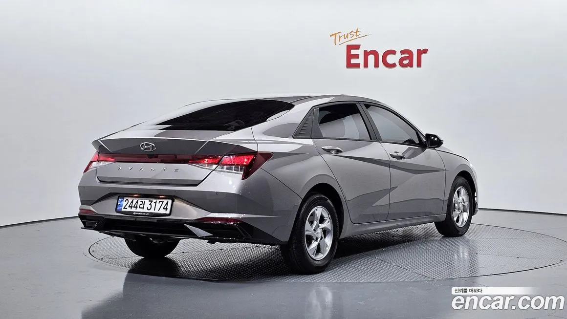 Hyundai AVANTE — фото 3