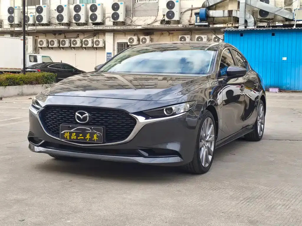 Mazda 3 Axela — фото 1