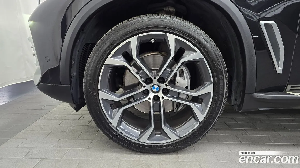 BMW X5 — фото 9