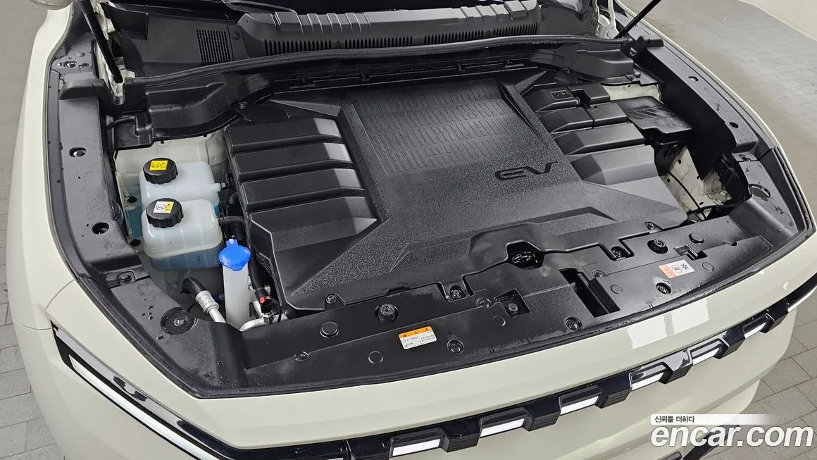KG Mobility (Ssangyong) Torres — фото 10
