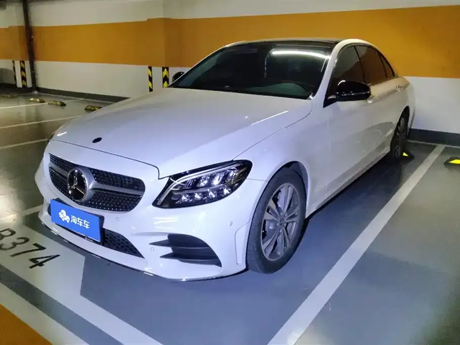 Mercedes-Benz C-Class — фото 1