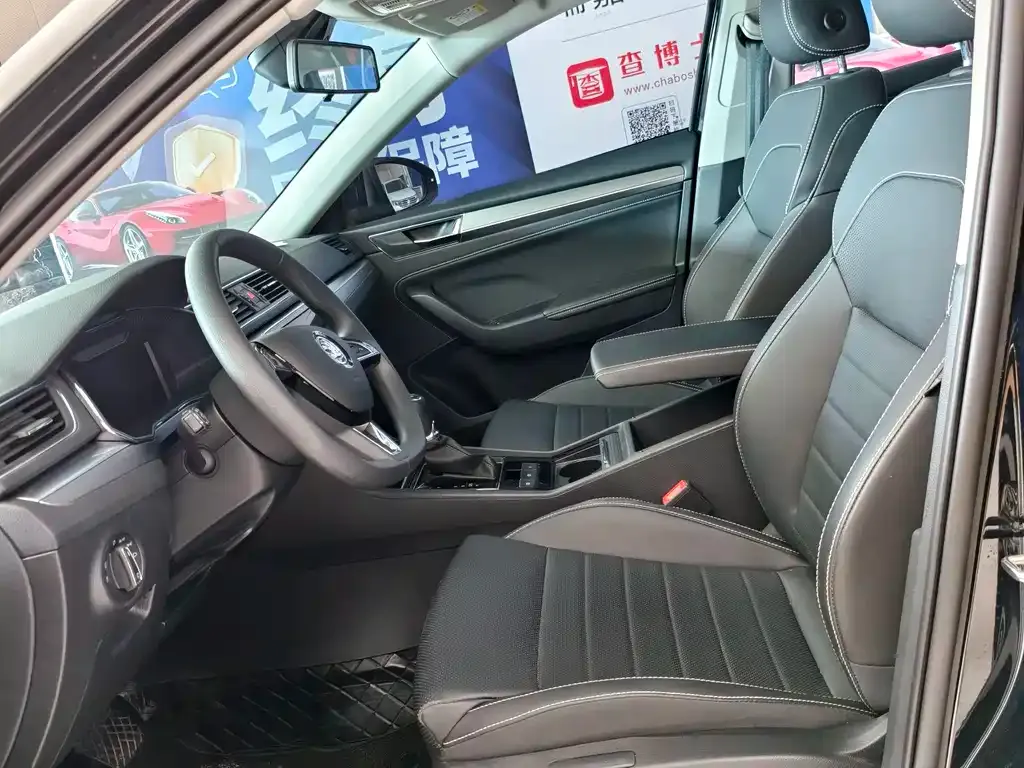 Skoda Superb — фото 9