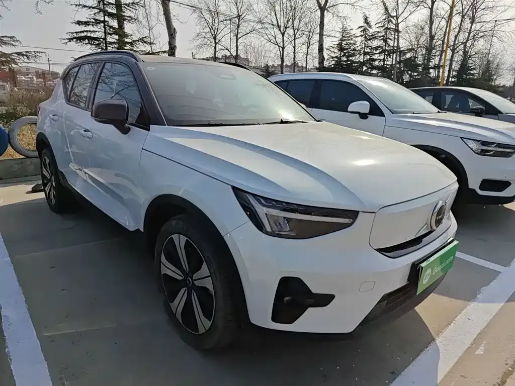 Volvo XC40 NEV — фото 6