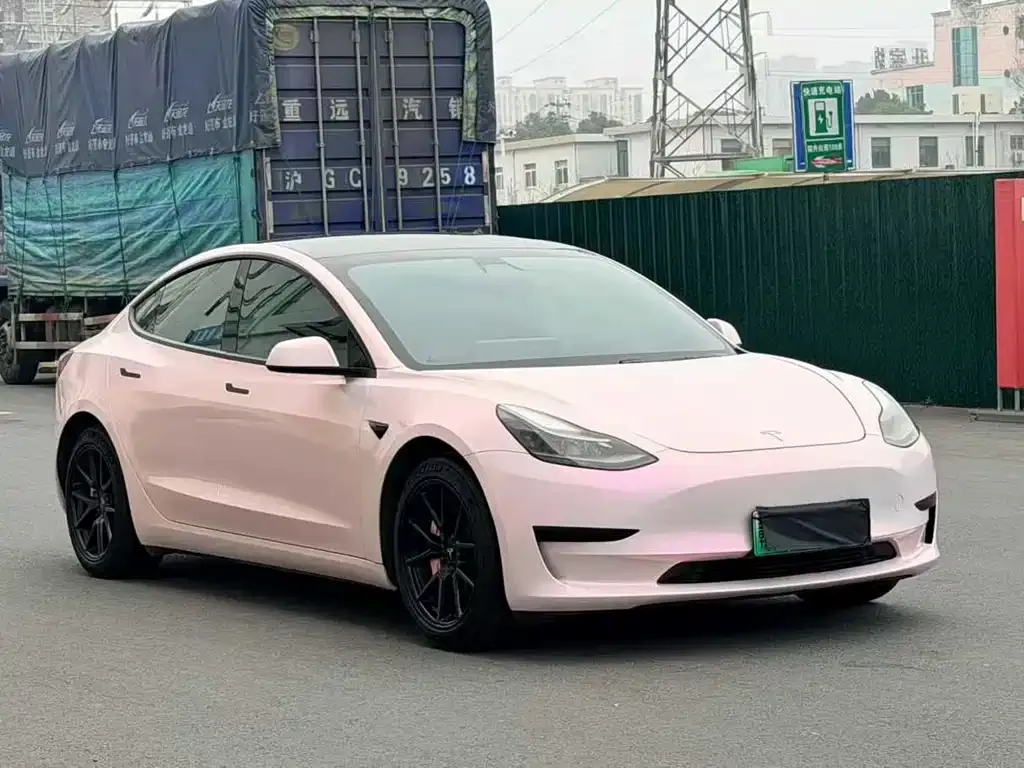 Tesla Model 3 — фото 4