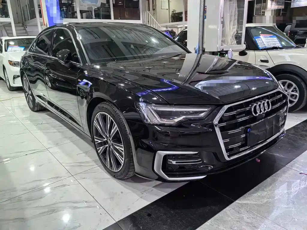 Audi A6L — фото 10