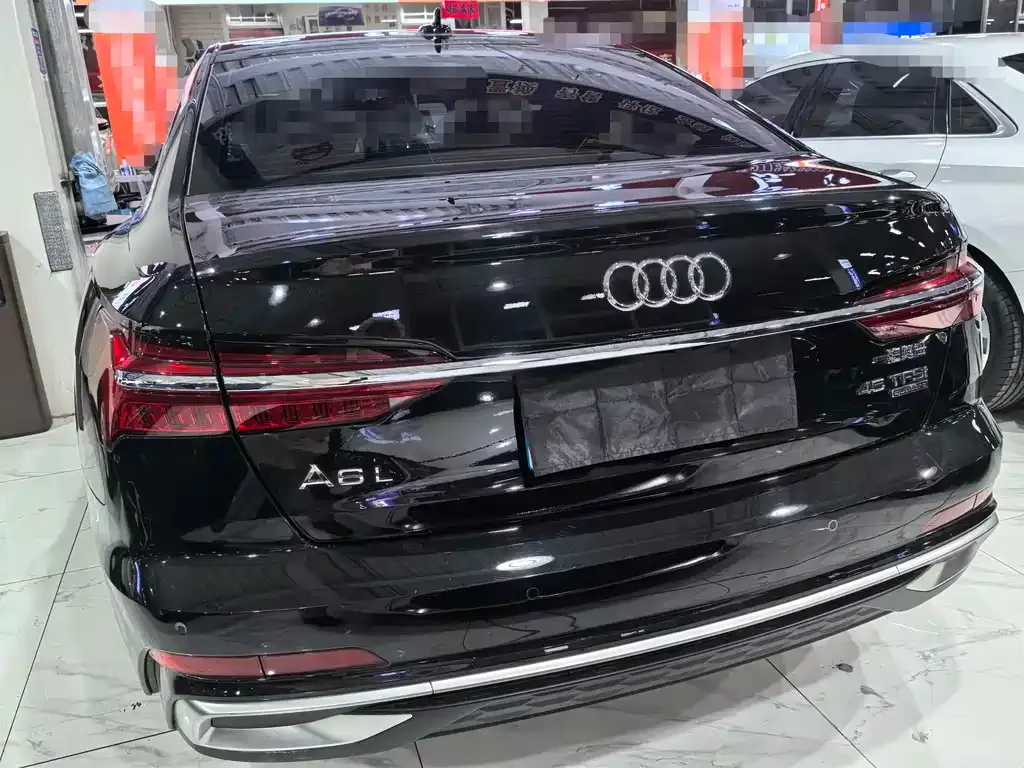 Audi A6L — фото 8