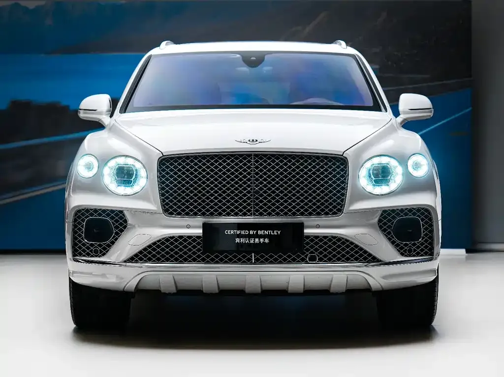 Bentley Bentayga — фото 1