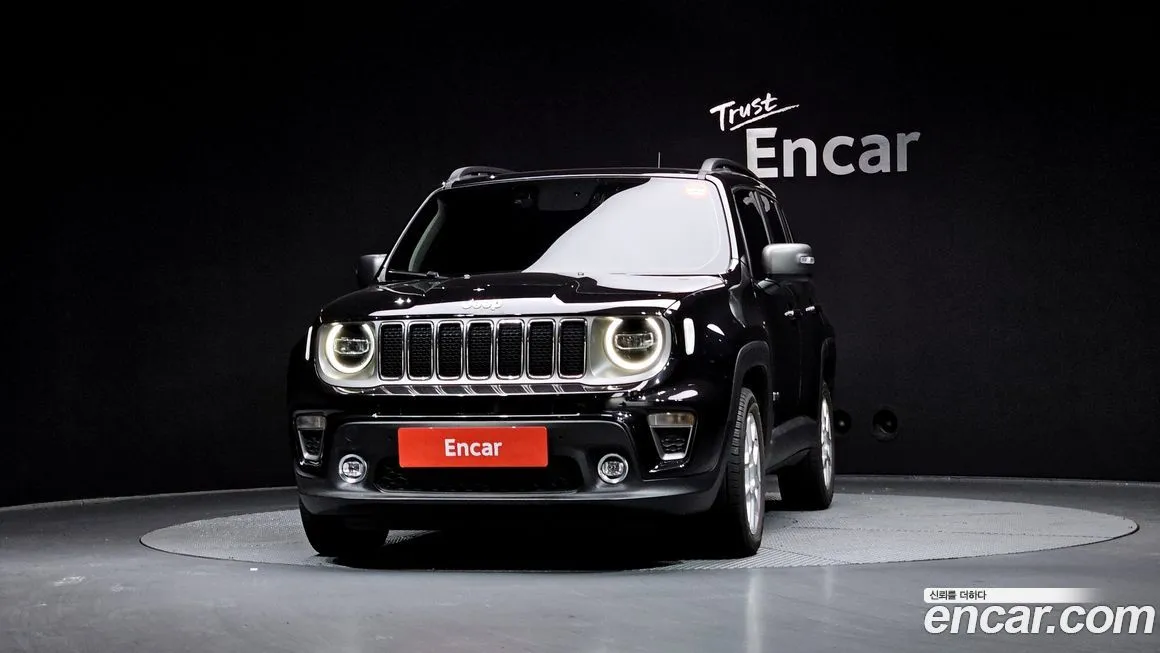 Jeep Renegade — фото 7