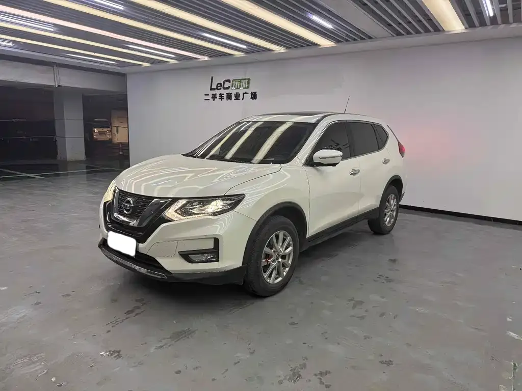 Nissan X-Trail — фото 1