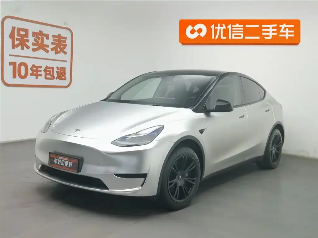 Tesla Model Y — фото 1