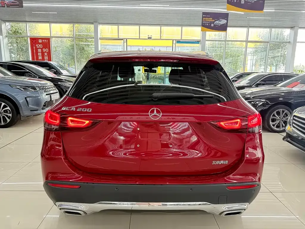 Mercedes-Benz GLA — фото 10