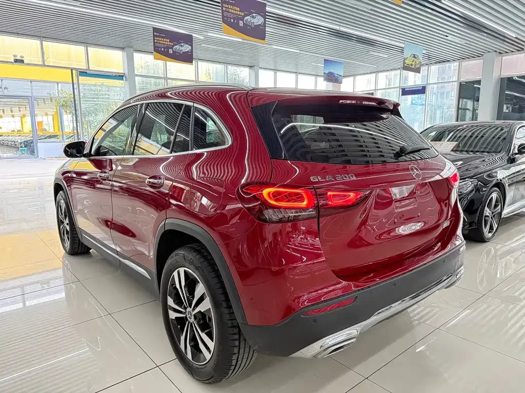 Mercedes-Benz GLA — фото 9