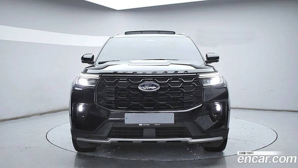 Ford Explorer — фото 6