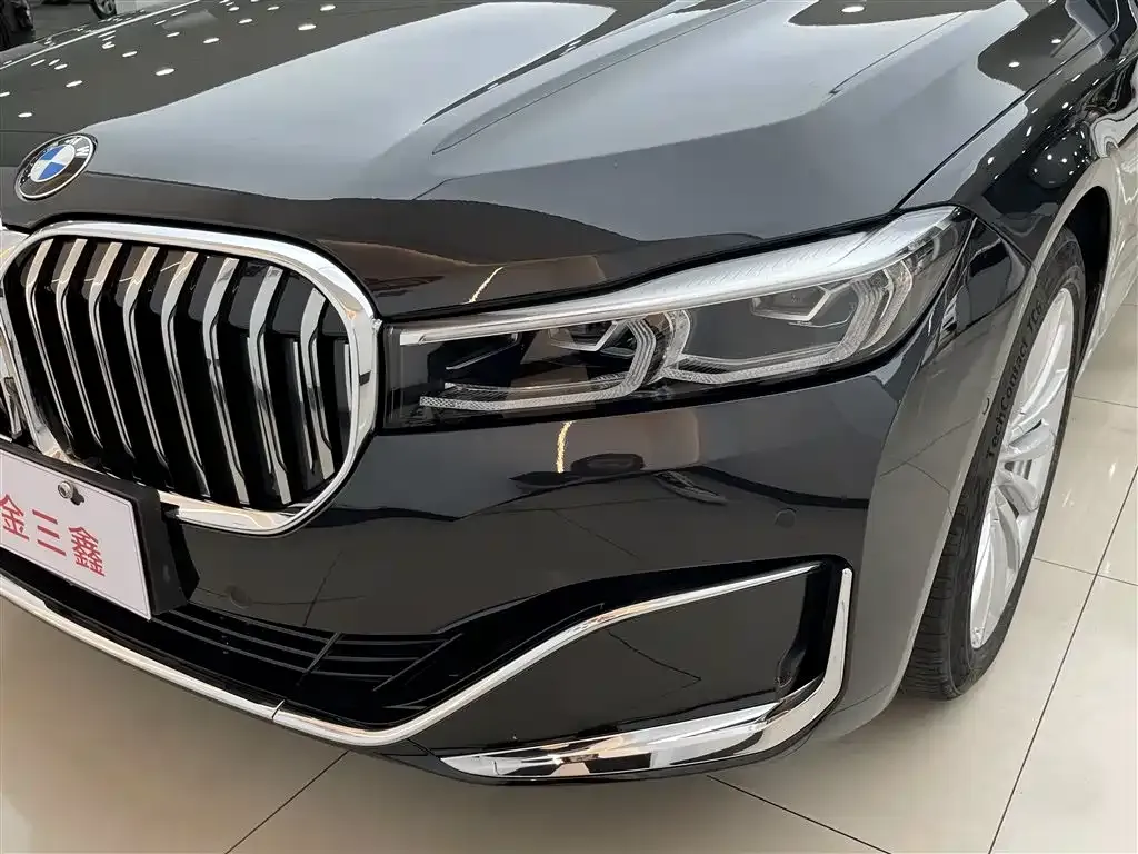 BMW 7 Series — фото 9