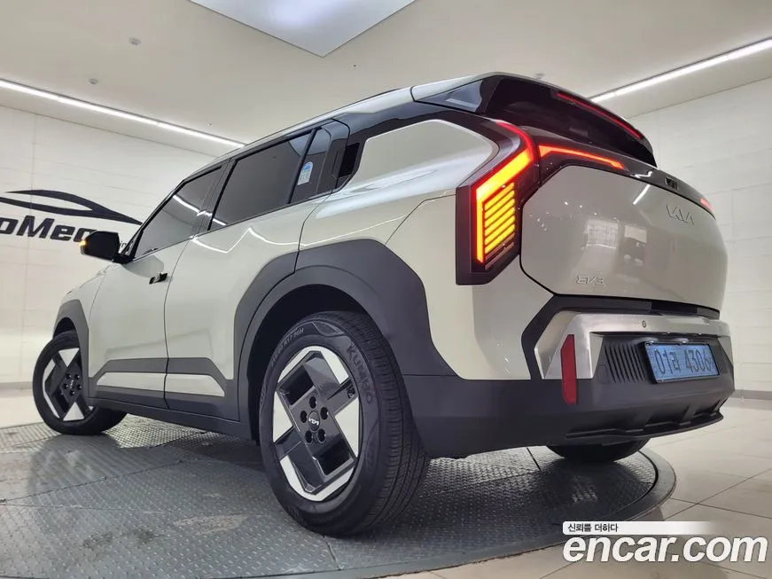Kia EV3 — фото 6