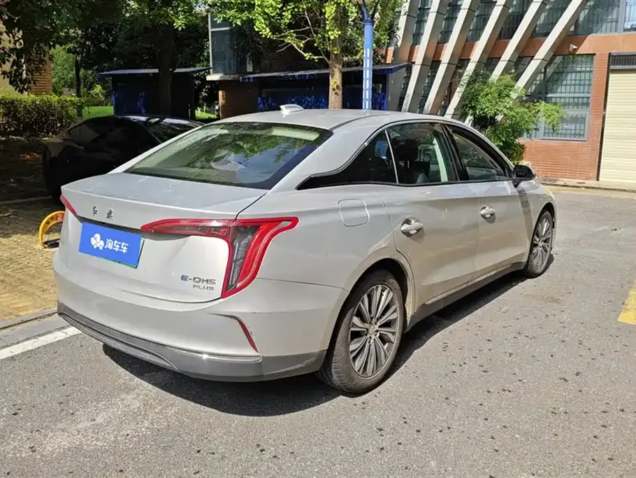 Hongqi E-QM5 — фото 4