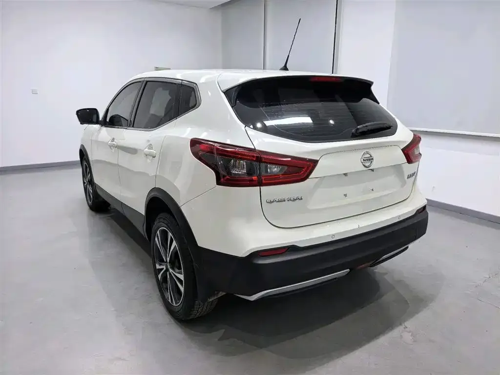 Nissan Qashqai — фото 2