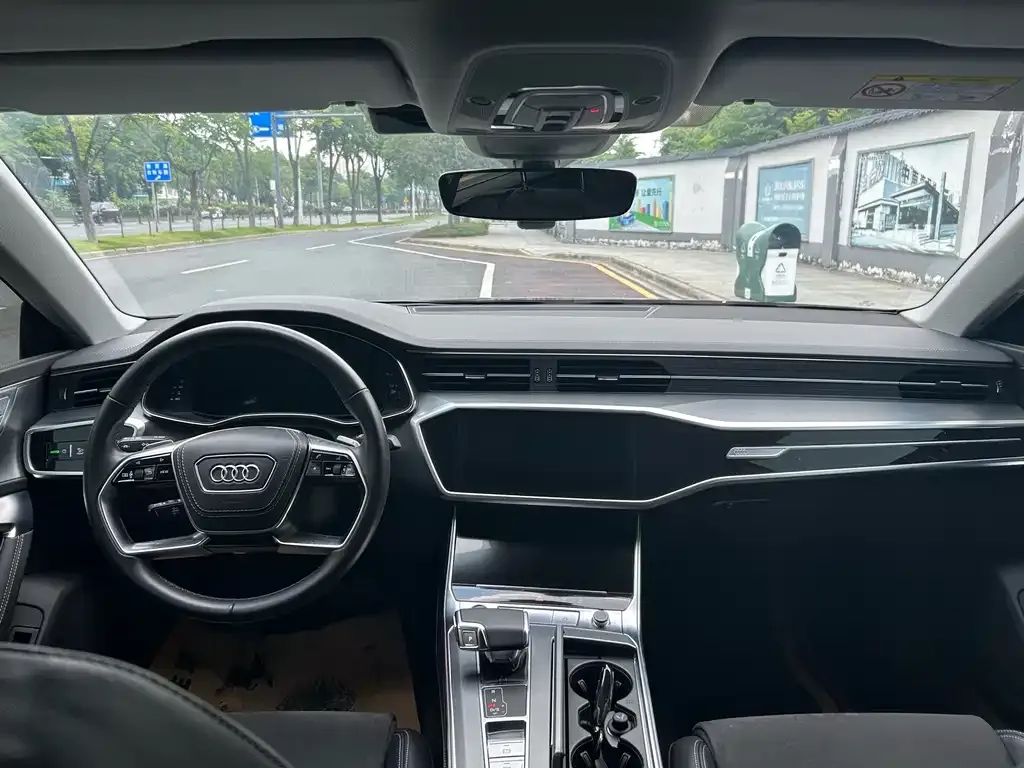 Audi A7L — фото 2