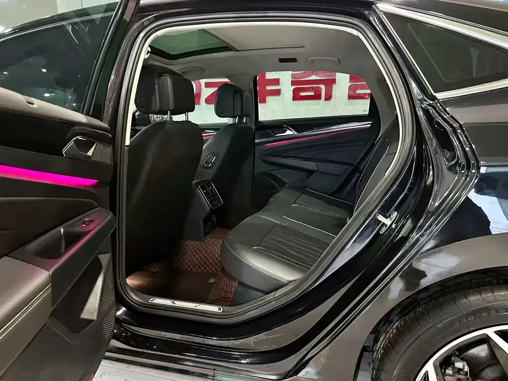 Volkswagen Passat — фото 4