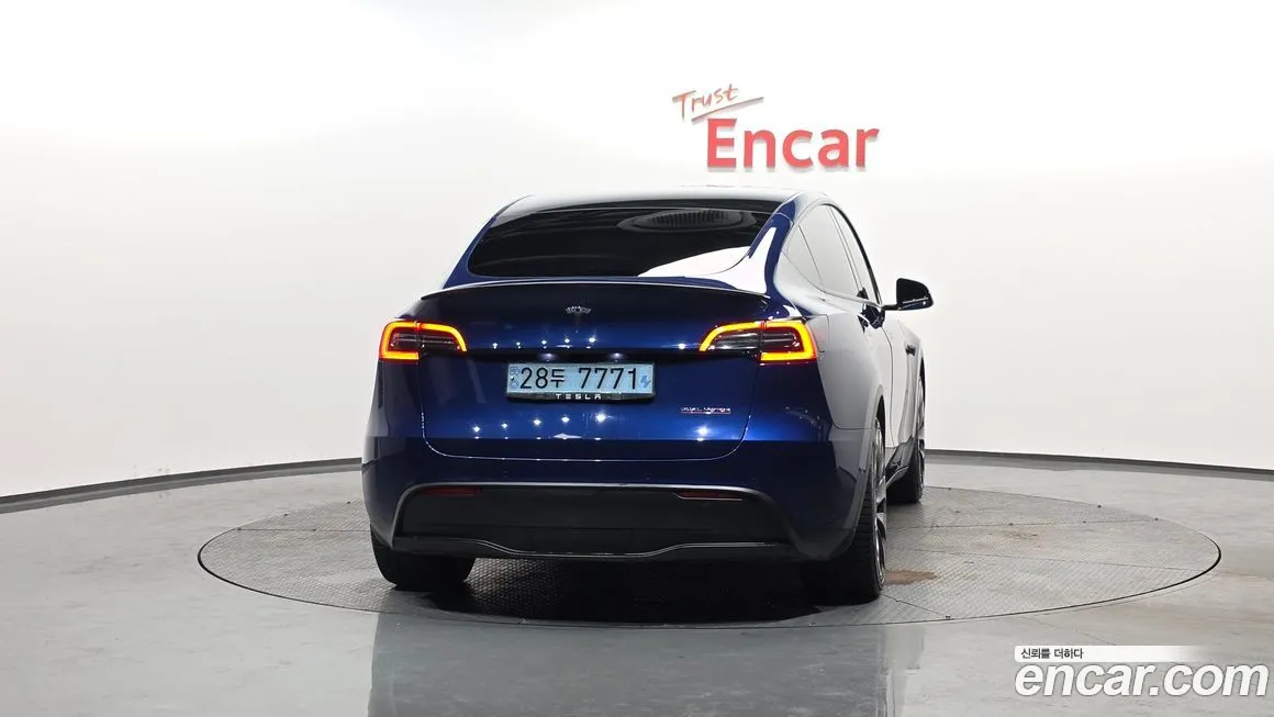 Tesla Model Y — фото 3