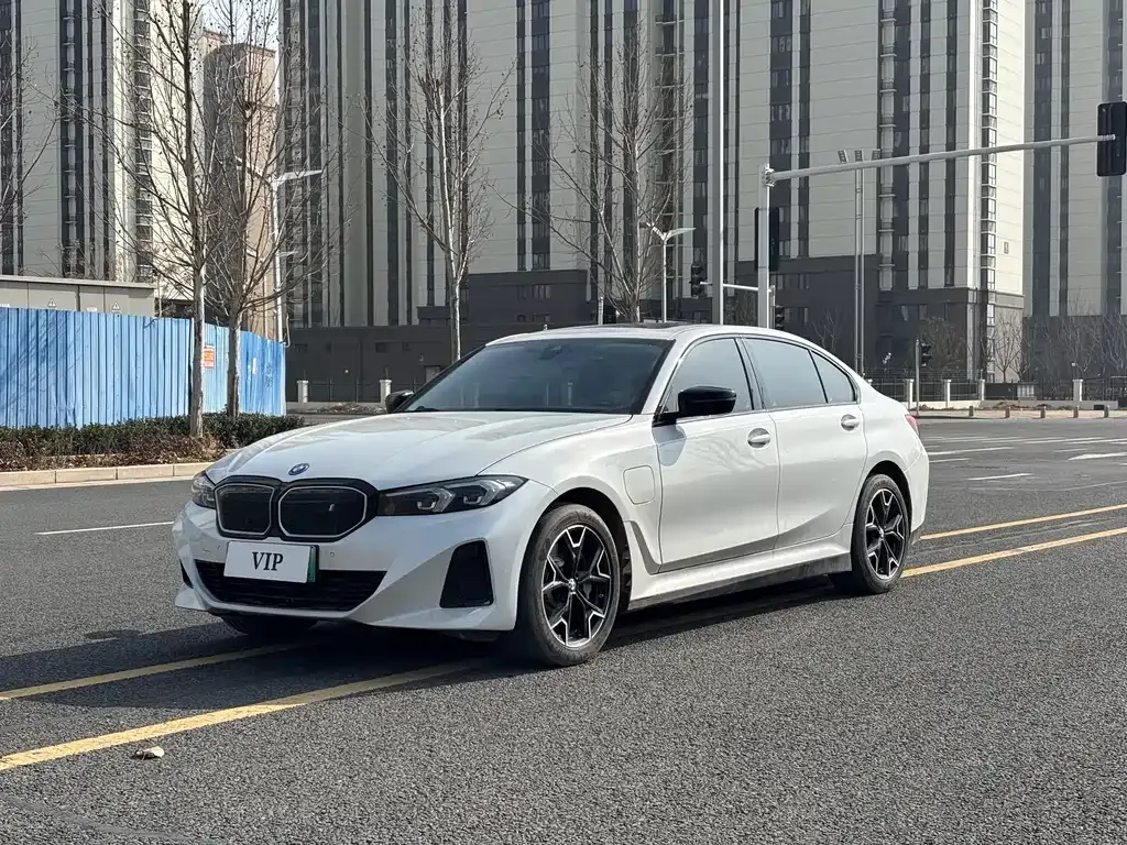 BMW i3 — фото 1