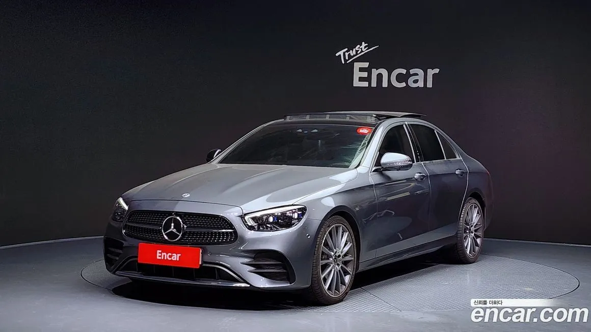 Mercedes-Benz E-Class — фото 1
