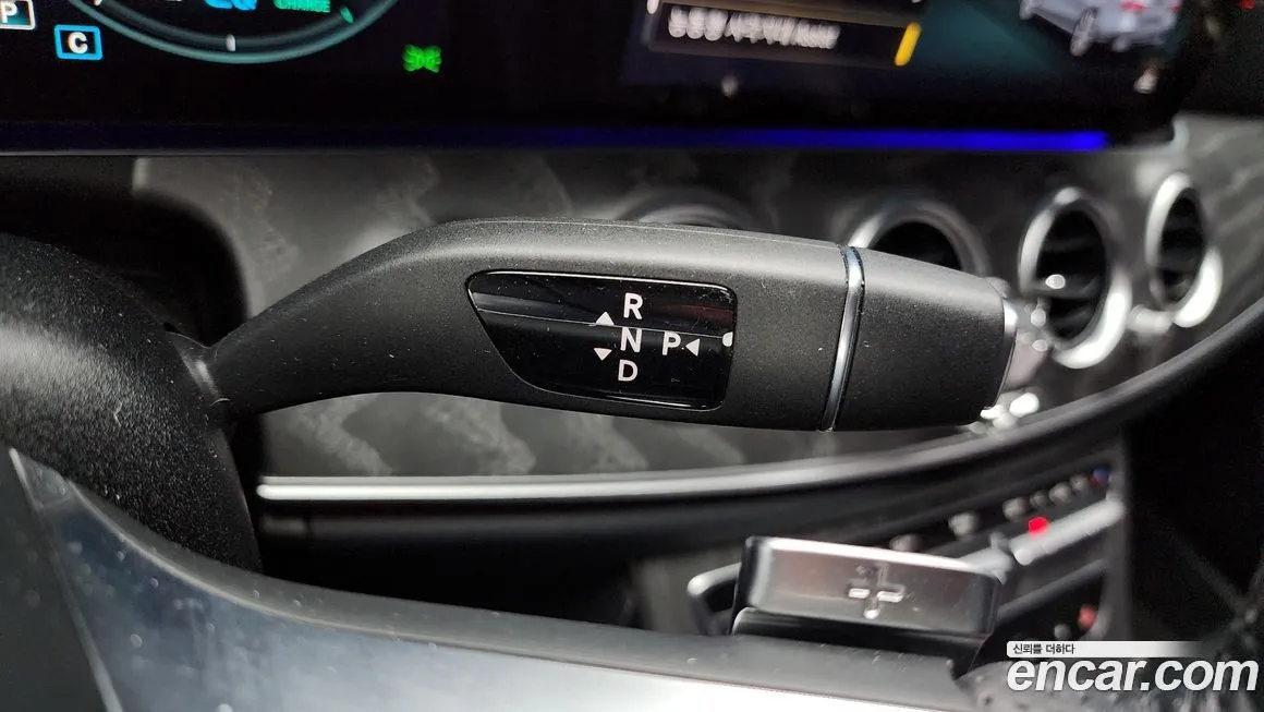 Mercedes-Benz E-Class — фото 3