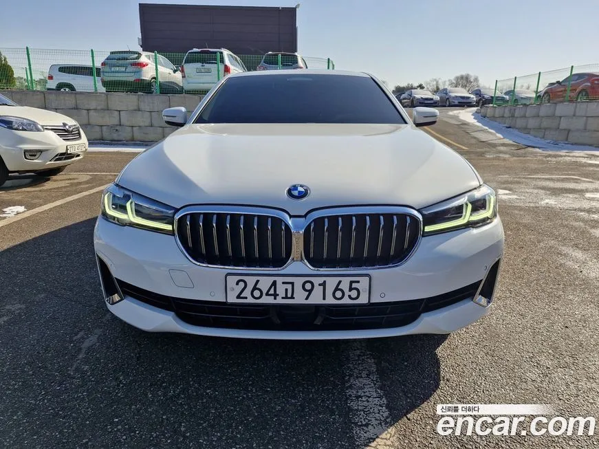BMW 5-Series — фото 1