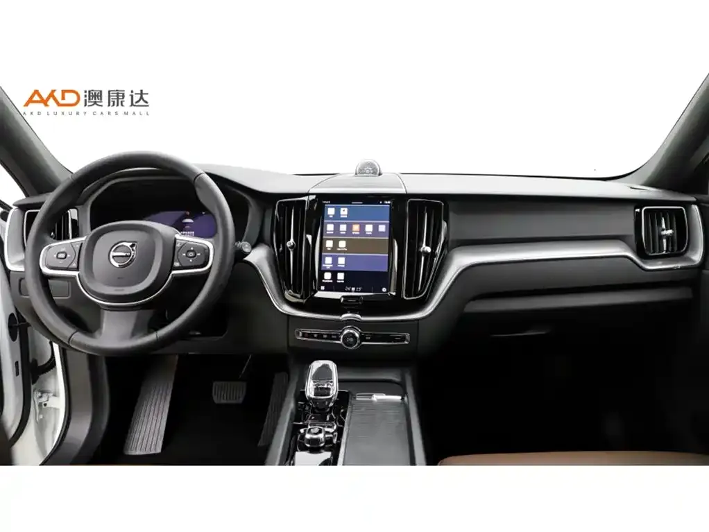 Volvo XC60 — фото 10