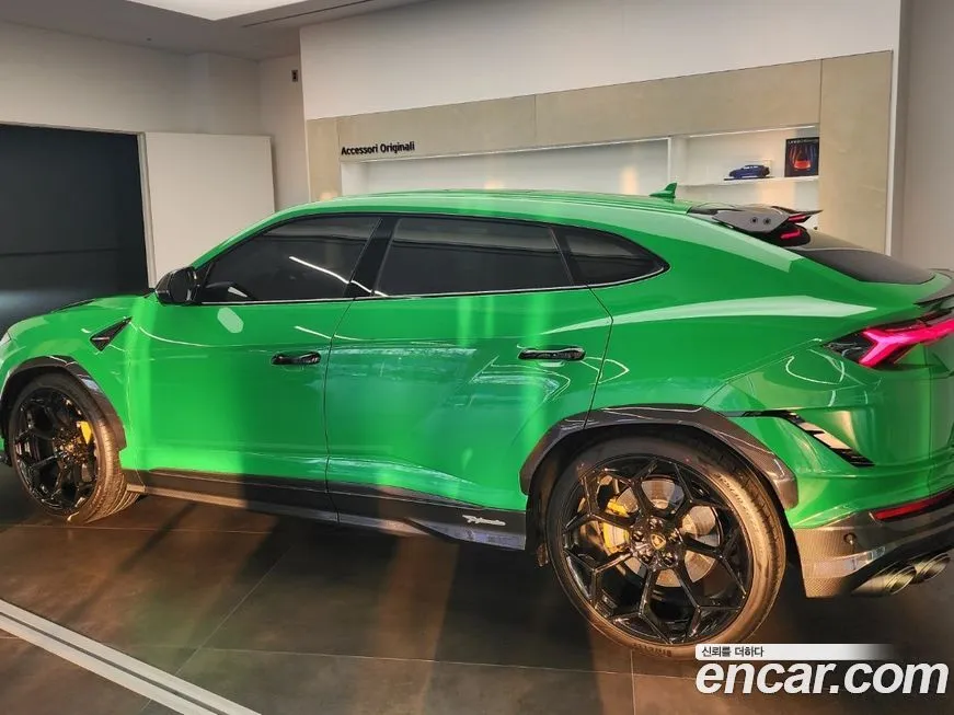 Lamborghini Urus — фото 4