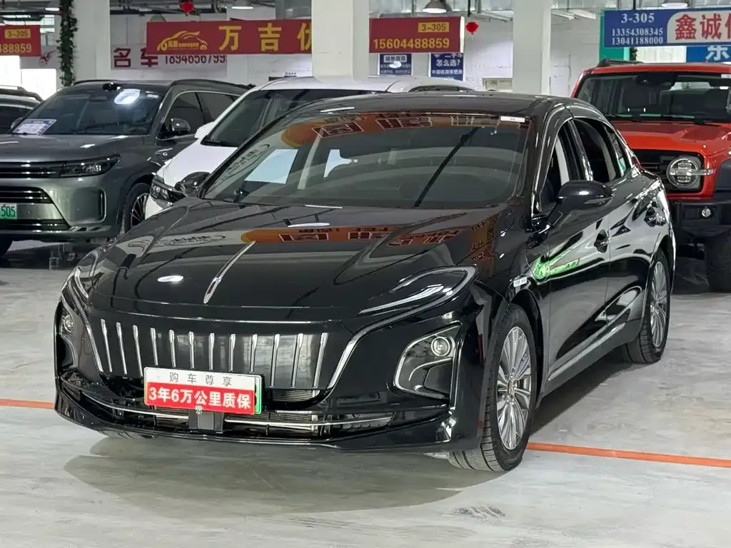 Hongqi E-QM5 — фото 1