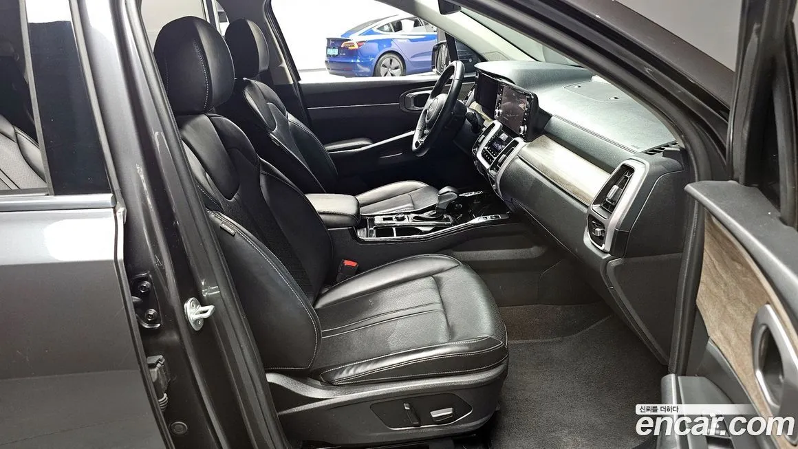 Kia Sorento — фото 10