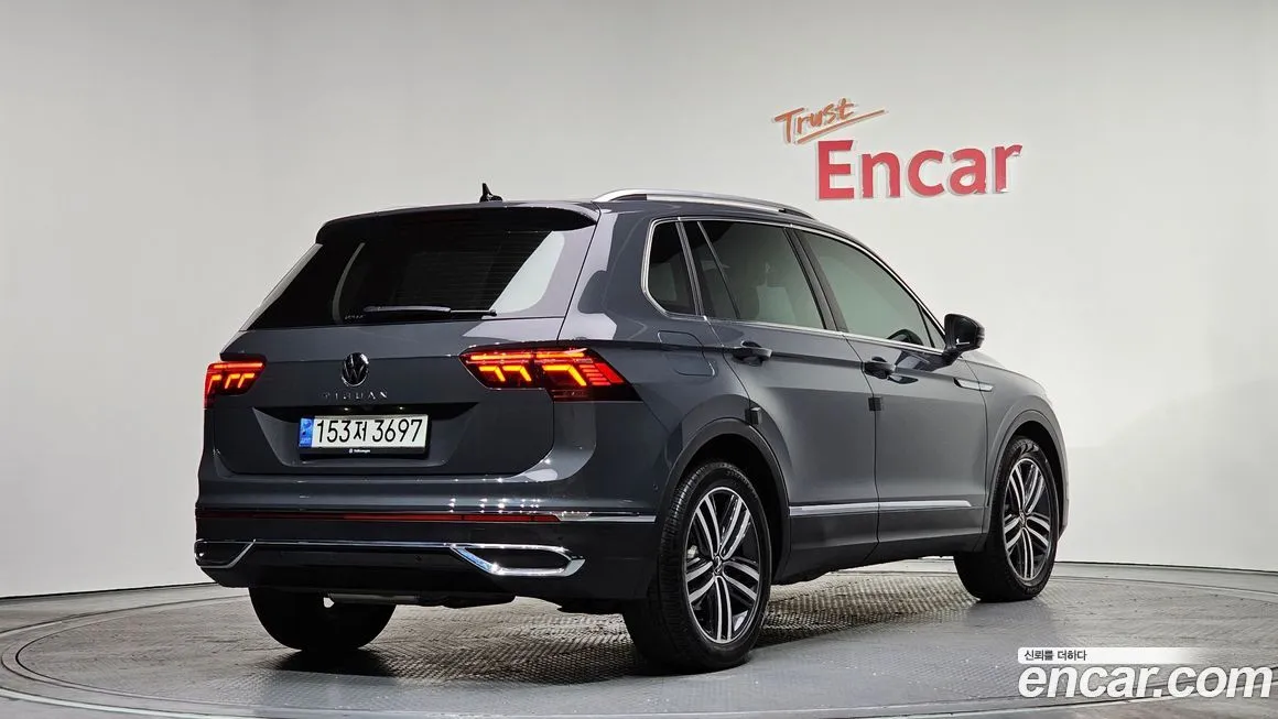 Volkswagen Tiguan — фото 5