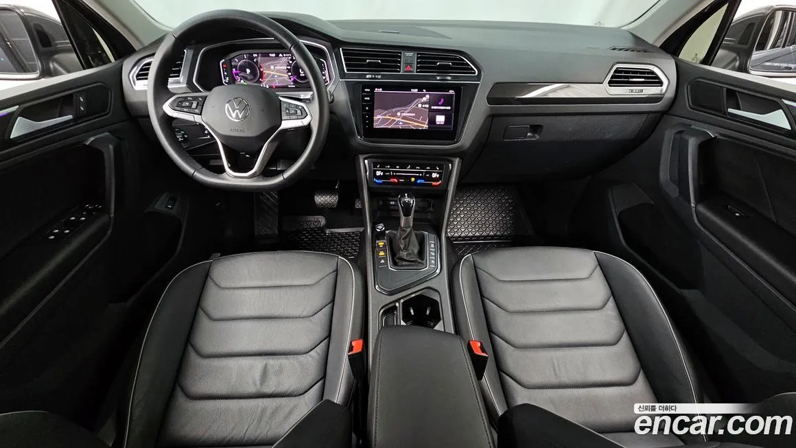 Volkswagen Tiguan — фото 8