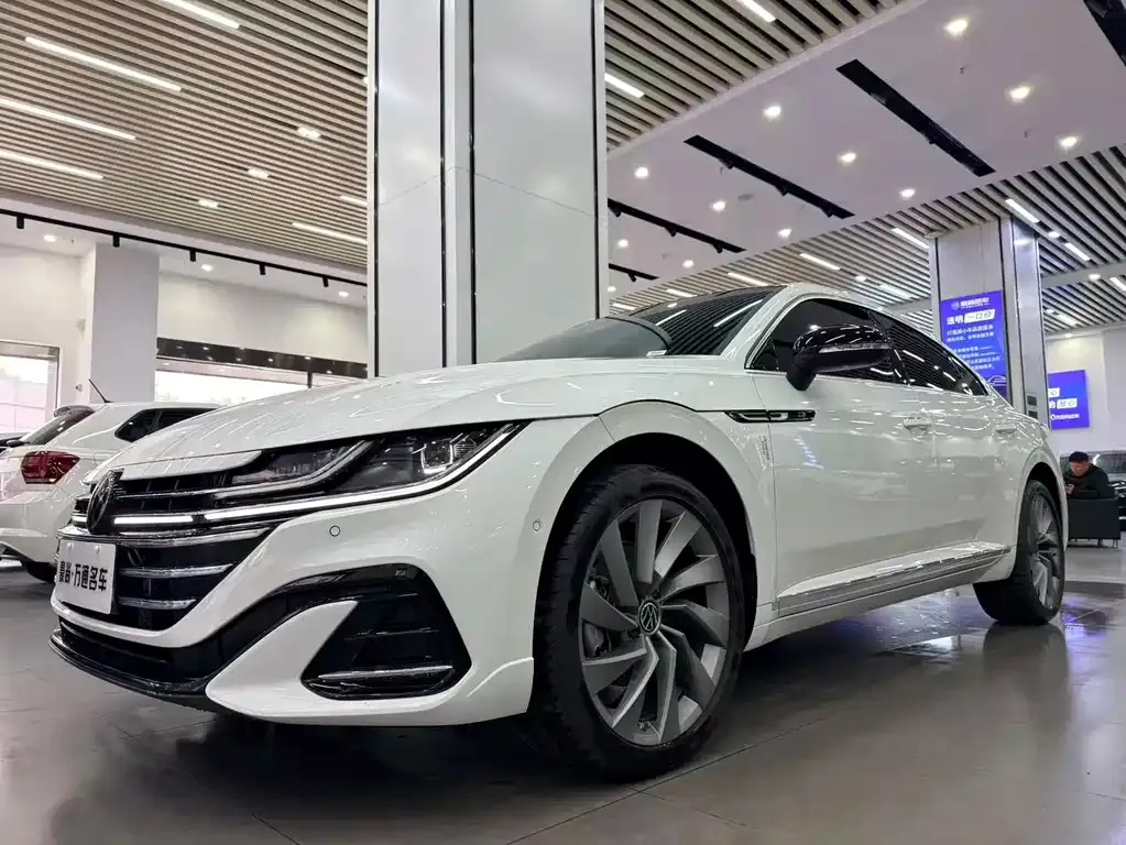 Volkswagen CC — фото 1