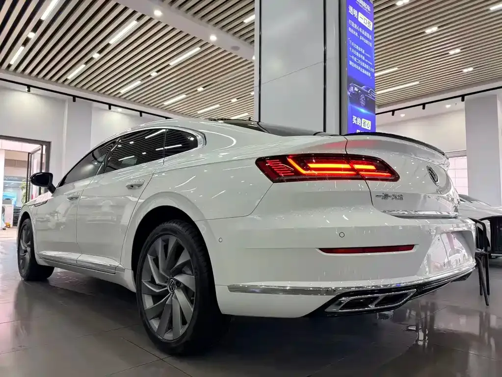 Volkswagen CC — фото 8