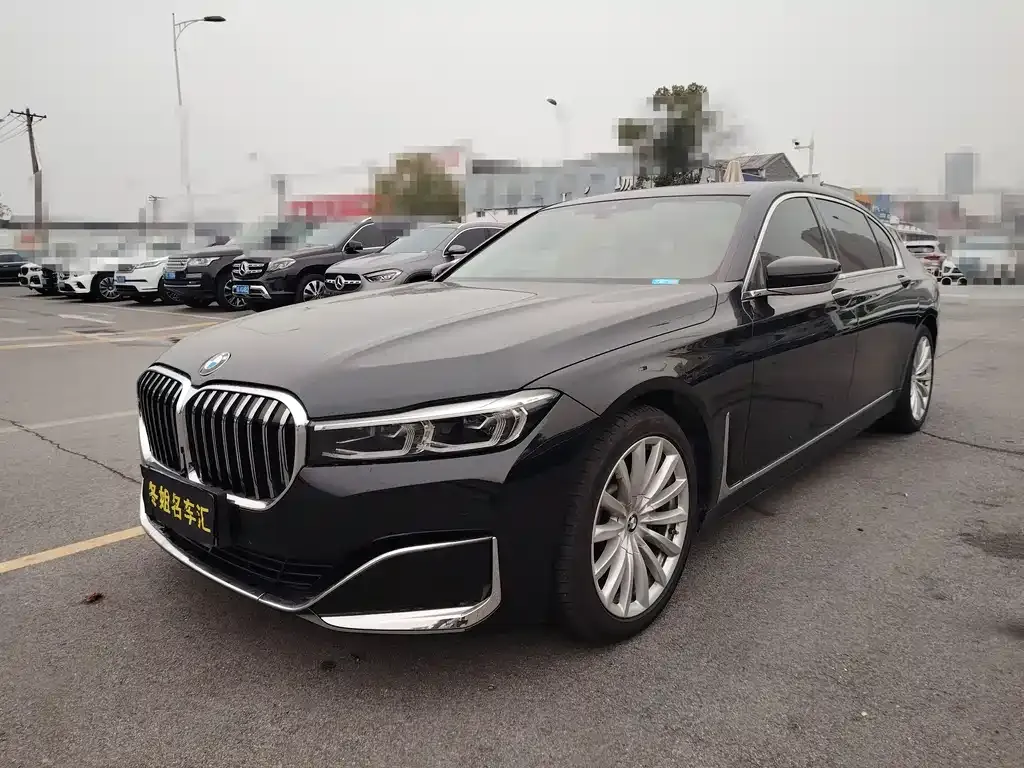 BMW 7 Series — фото 1