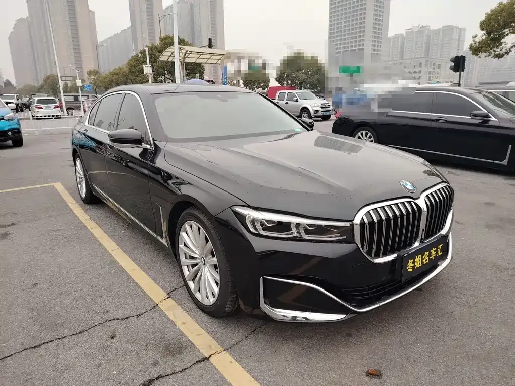 BMW 7 Series — фото 10