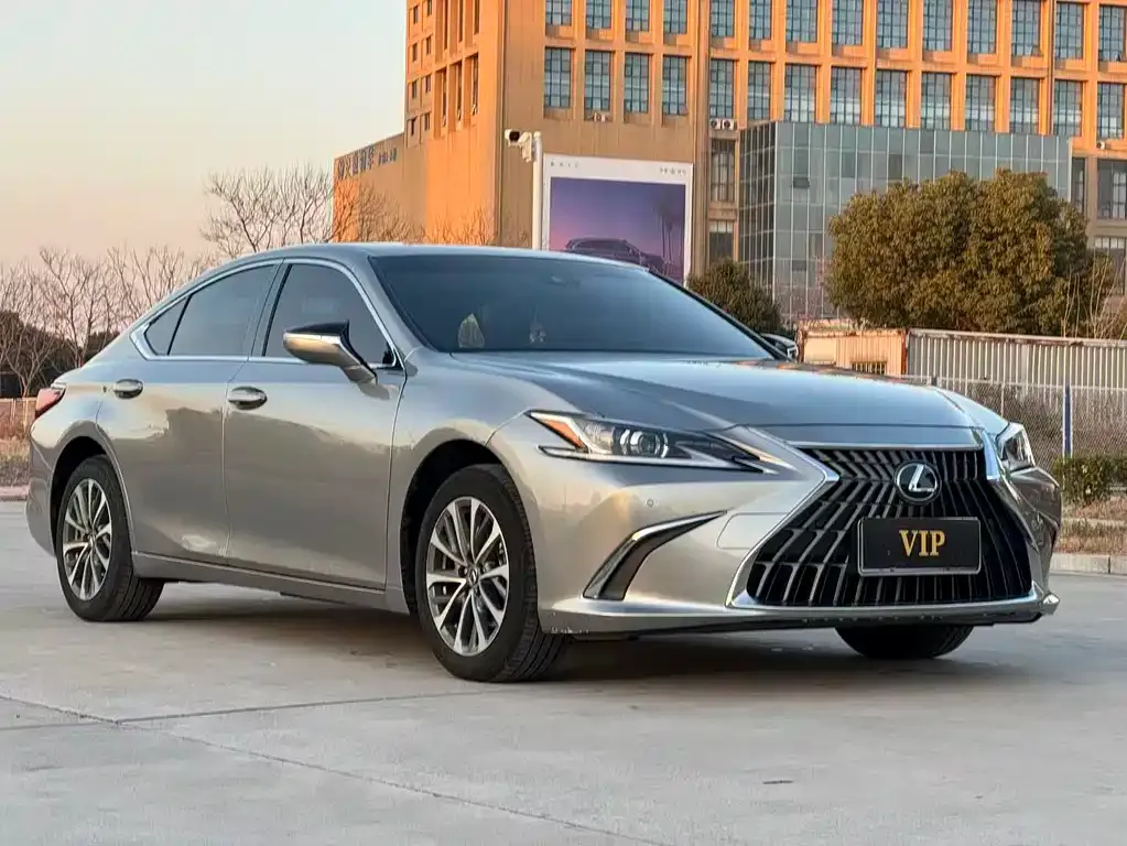 Lexus ES — фото 2