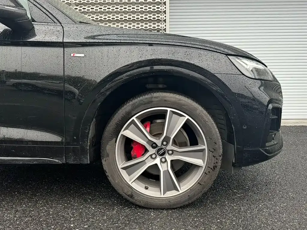 Audi Q5L Sportback — фото 5