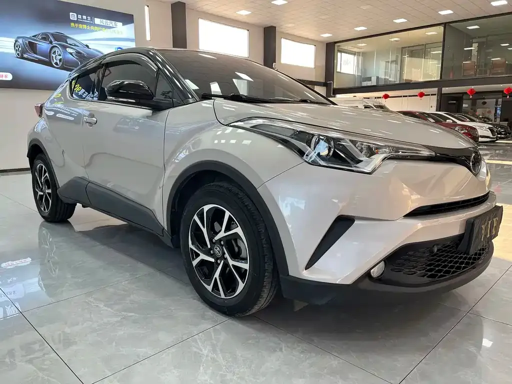 Toyota C-HR — фото 7