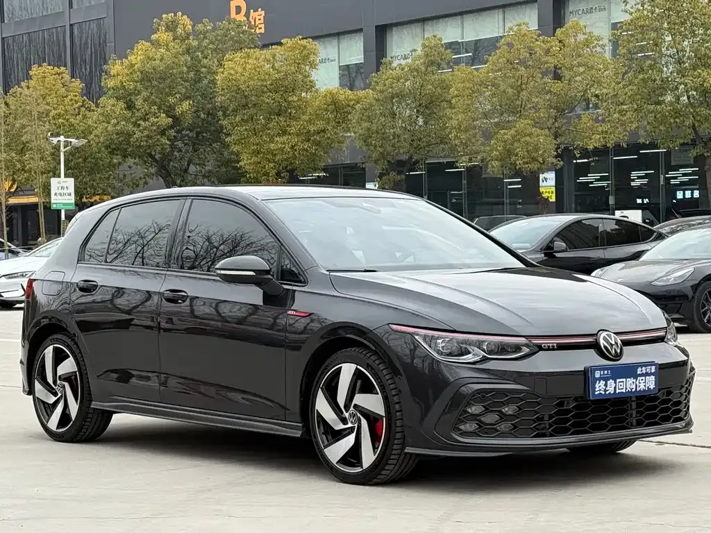 Volkswagen Golf GTI — фото 5