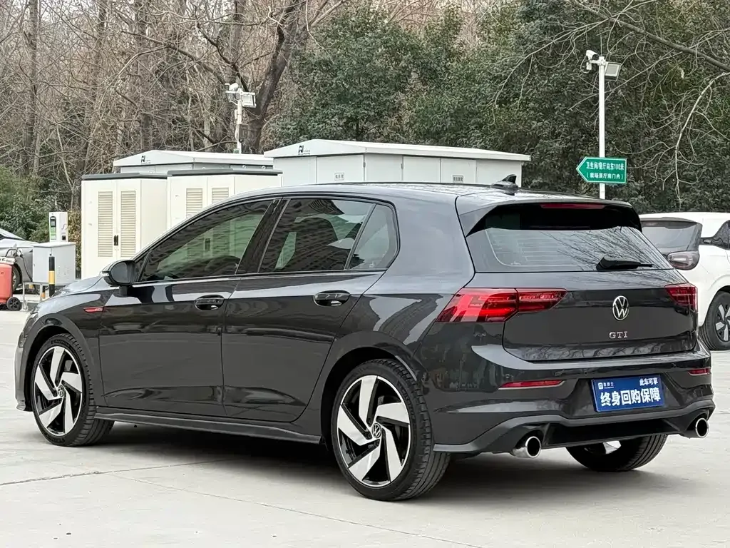Volkswagen Golf GTI — фото 6