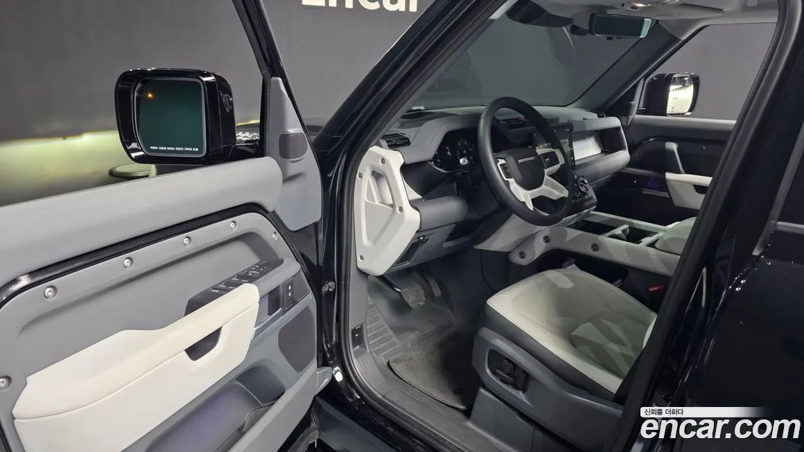 Land Rover Defender — фото 10