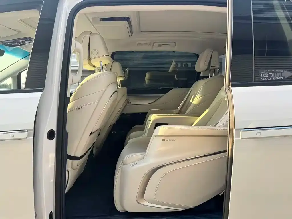 Buick GL8 Hybrid — фото 4