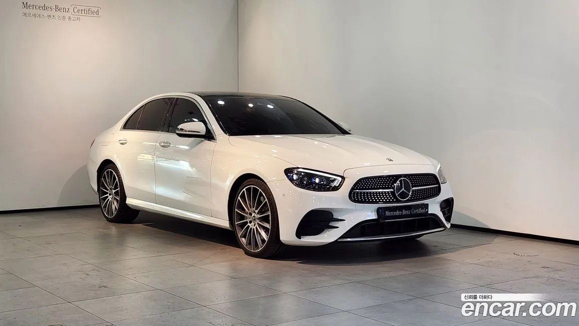 Mercedes-Benz E-Class — фото 1