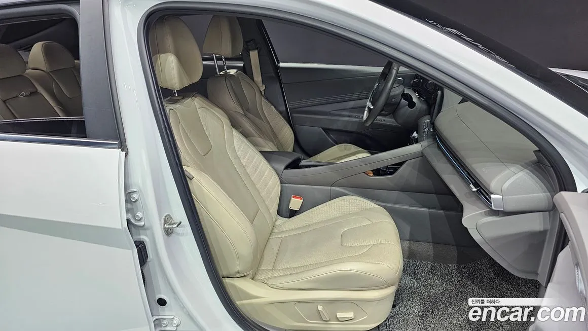 Hyundai AVANTE — фото 2