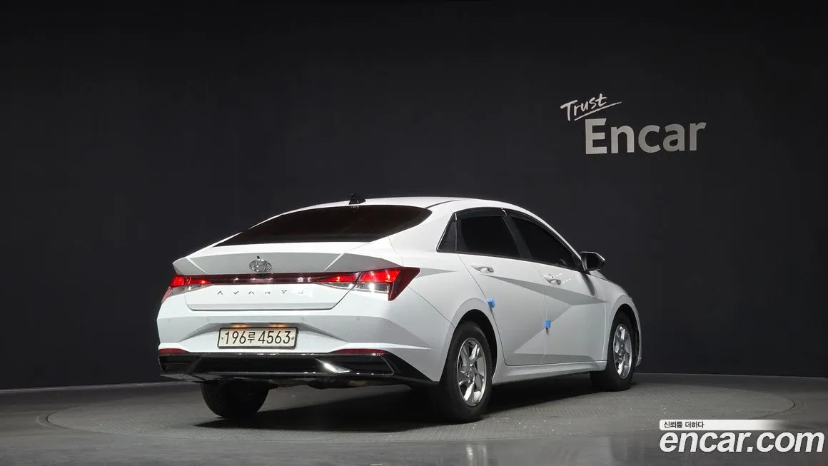 Hyundai AVANTE — фото 3